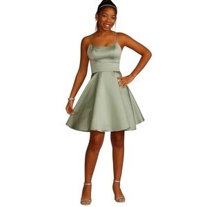 David’s Bridal Jules & Cleo Scoop Neck Short Satin A-line Dress Size 0 DustySage